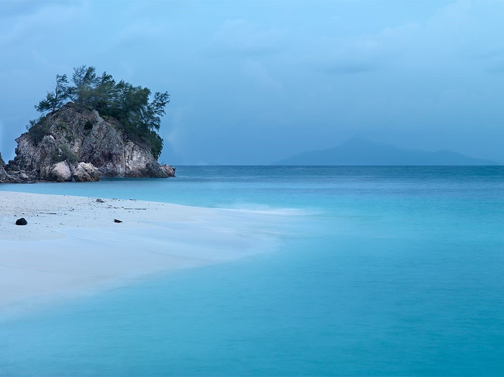 Đảo Rawa đẹp như chốn thi&ecirc;n đường nơi hạ giới. Ảnh: National Geographic.